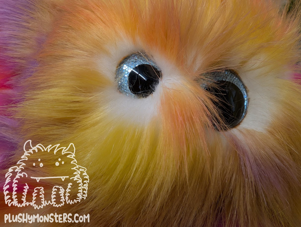 Flora! With Blue Offset Pupil Eyes! - Weighted Middlin'