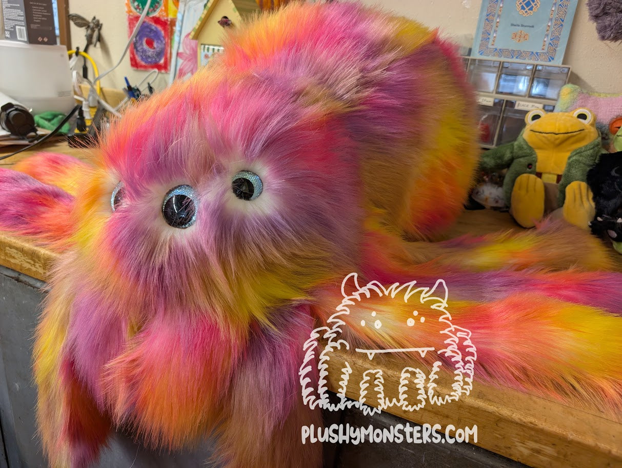 Big Flora! With Offset Pupil Blue Eyes! - Weighted Big'n