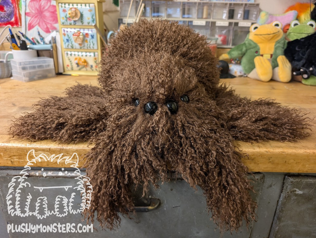 Lil' Duffy ! With Oversized Eyes! - Weighted Lil' Guy