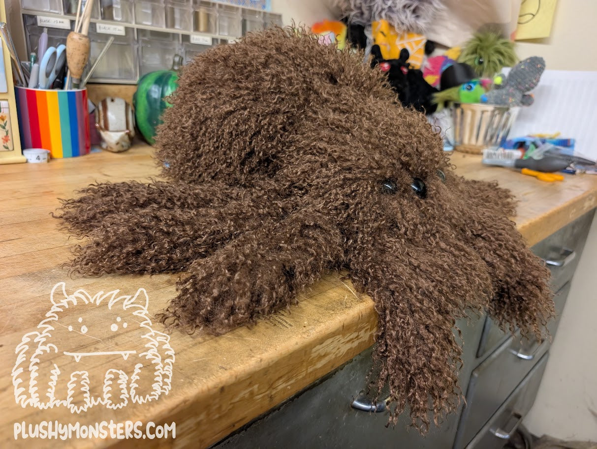 Lil' Duffy ! With Oversized Eyes! - Weighted Lil' Guy