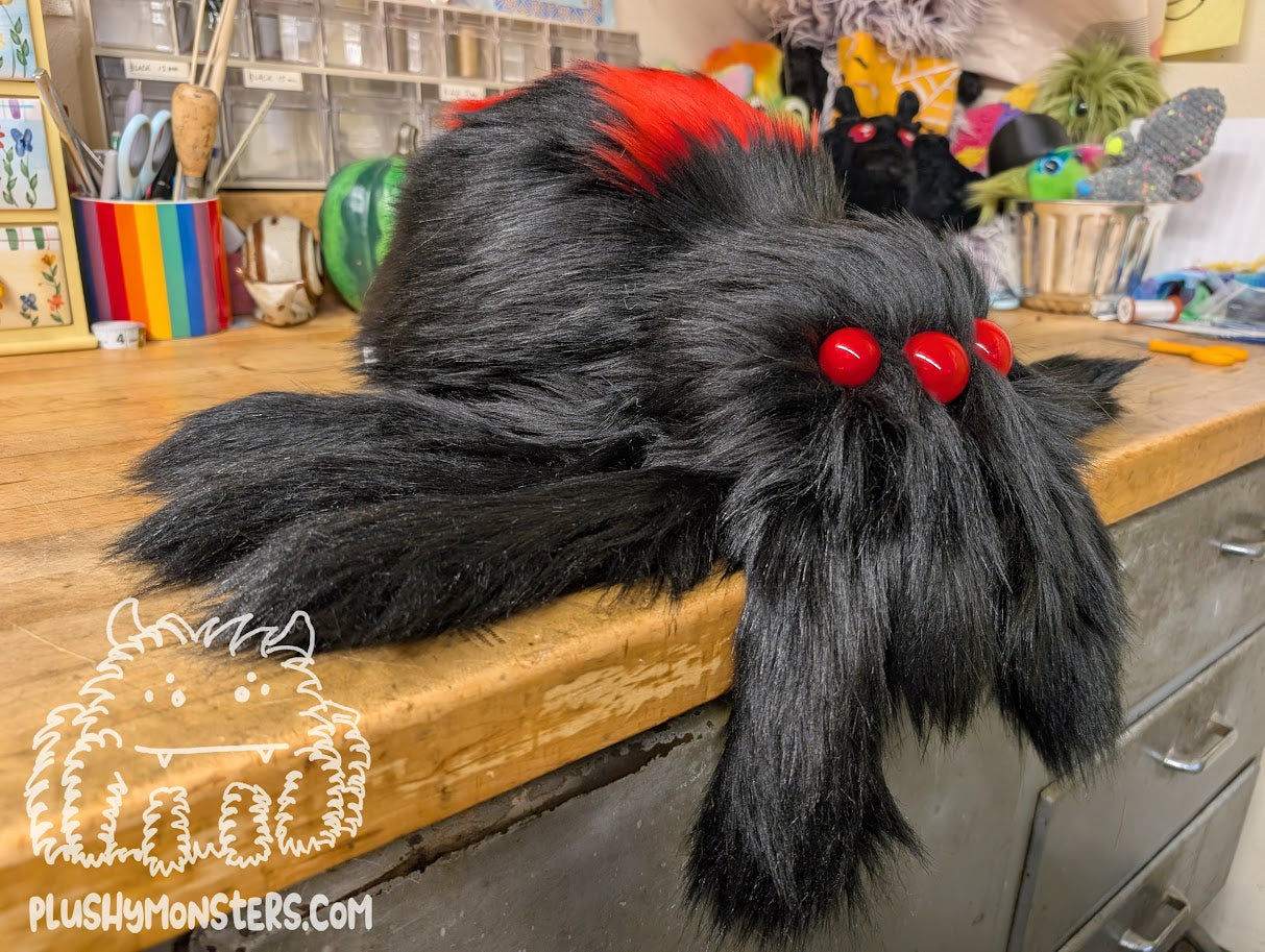 Lil' Widder! With Big Ol' Red Eyes! - Weighted Lil' Guy