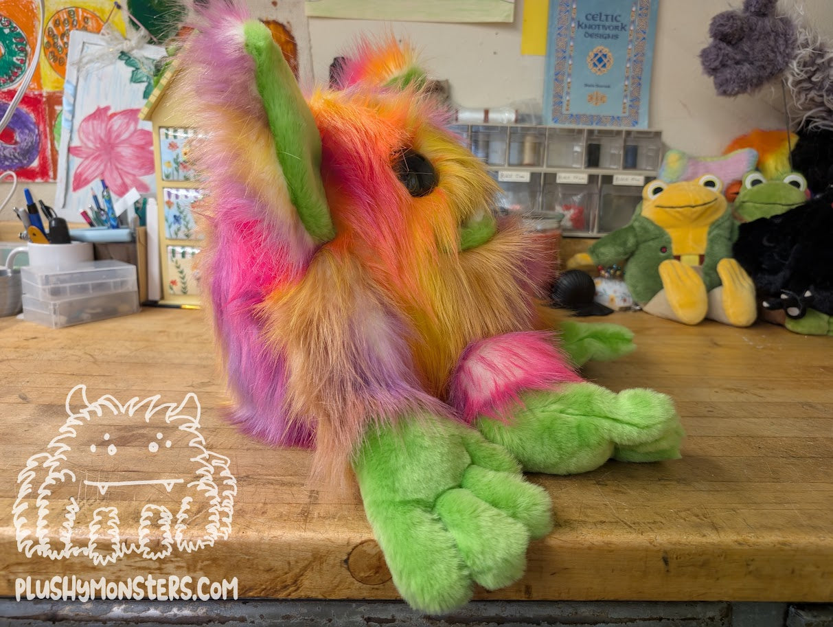 Flora Sungazer! - Weighted Flatbottom Tongue Monster