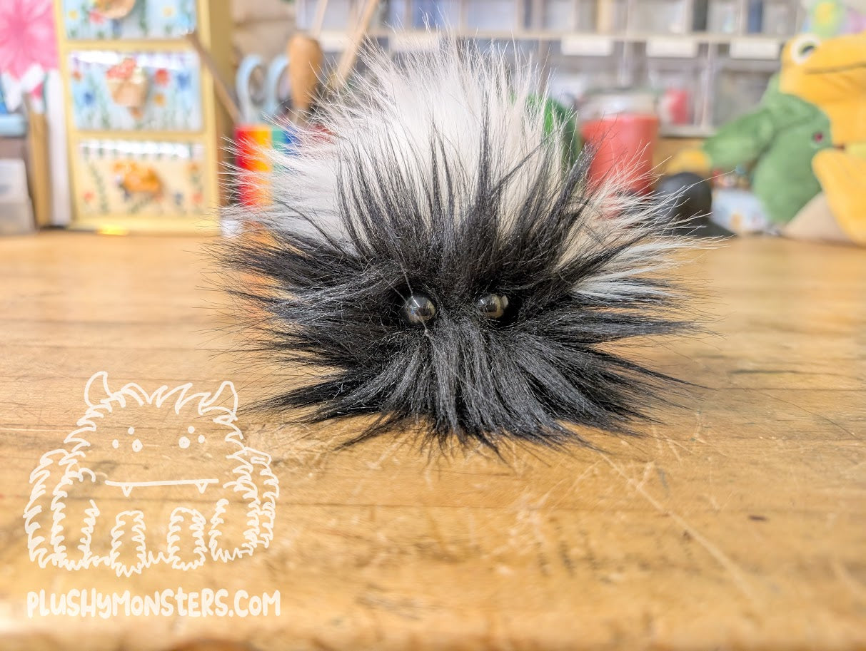 Patchy Monochromatic Tiny Boi!