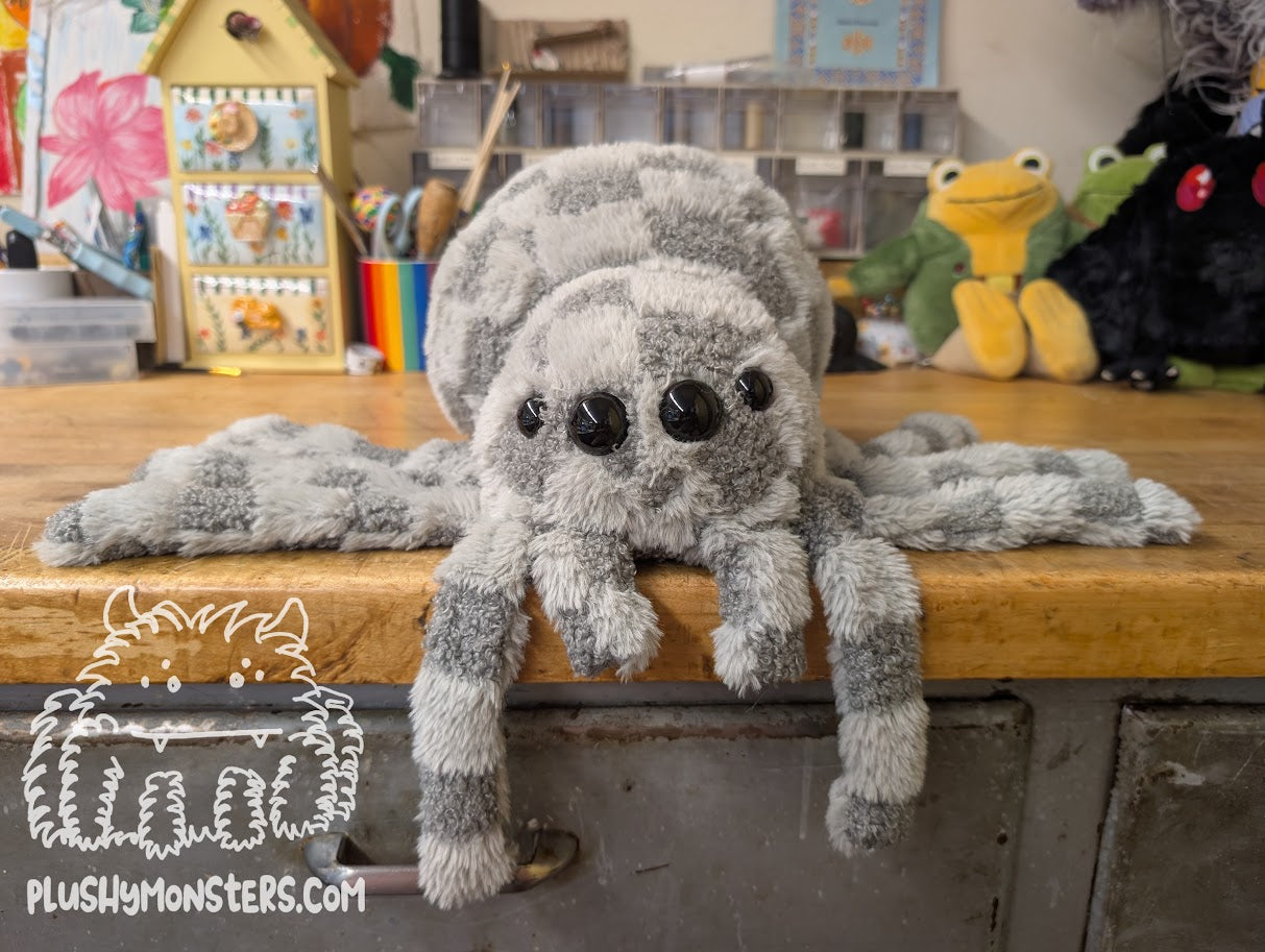 Lil' Earnest Checkaboad! With Oversized Eyes! - Weighted Lil' Guy