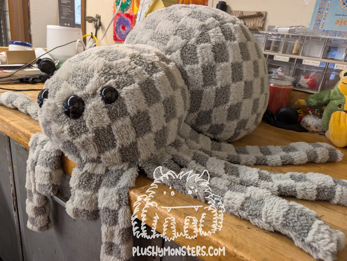 Big Earnest Checkaboad! With Oversized Eyes! - Weighted Big'n