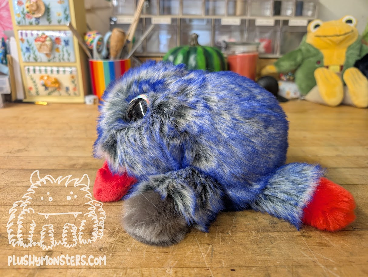 Derpy Clarence Gumbus! With Silver Eyes and Red and Gray Feet!