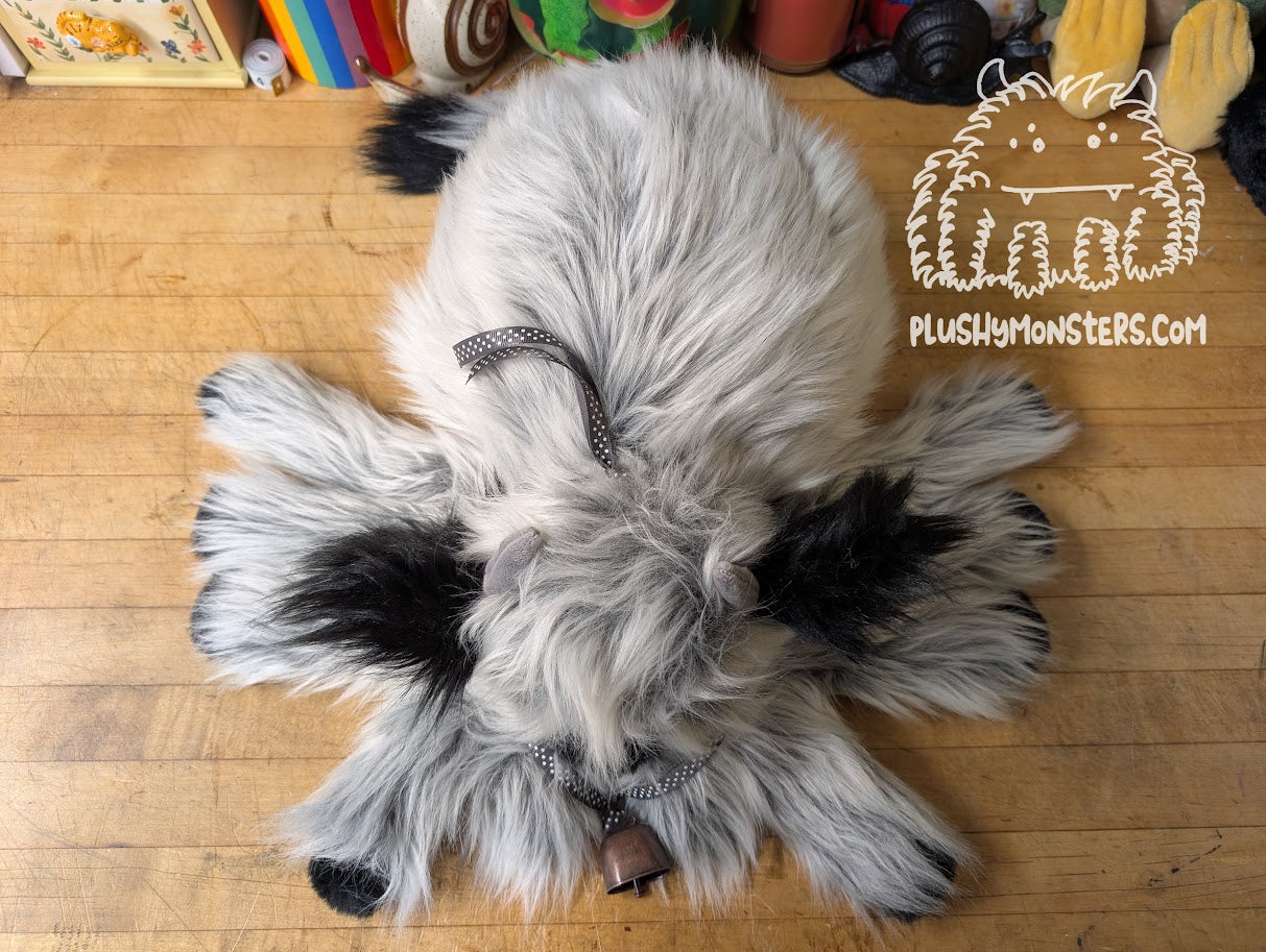 Lil' Hoarace! - Highland Cow Spider in Disguise - Weighted Lil' Guy