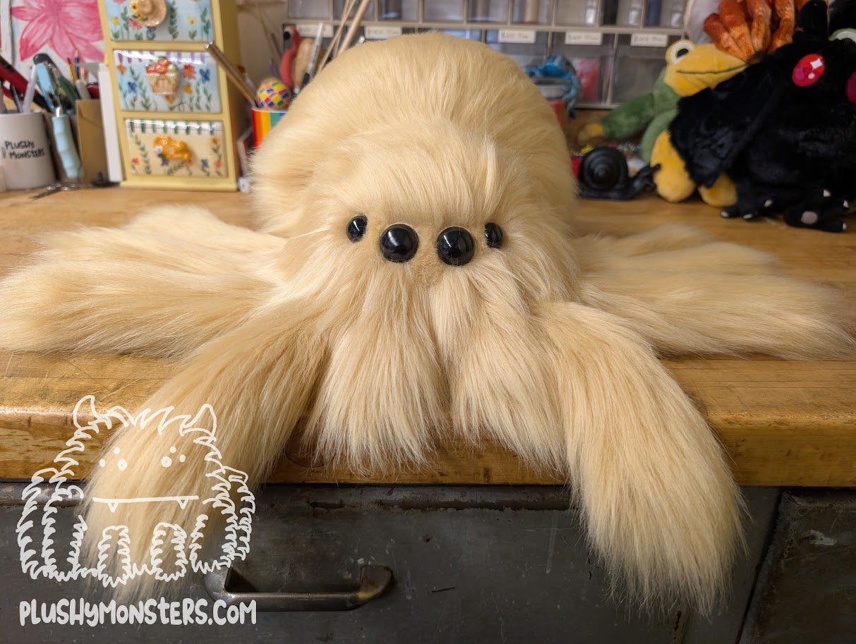 Lil' Blondie! With Oversized Eyes! - Weighted Lil' Guy