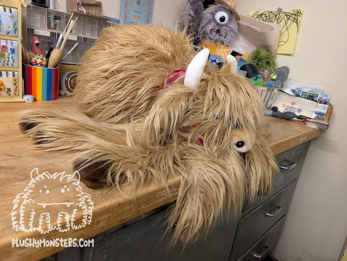 Delilah, Highland Cow Spider in Disguise - Weighted Middlin'