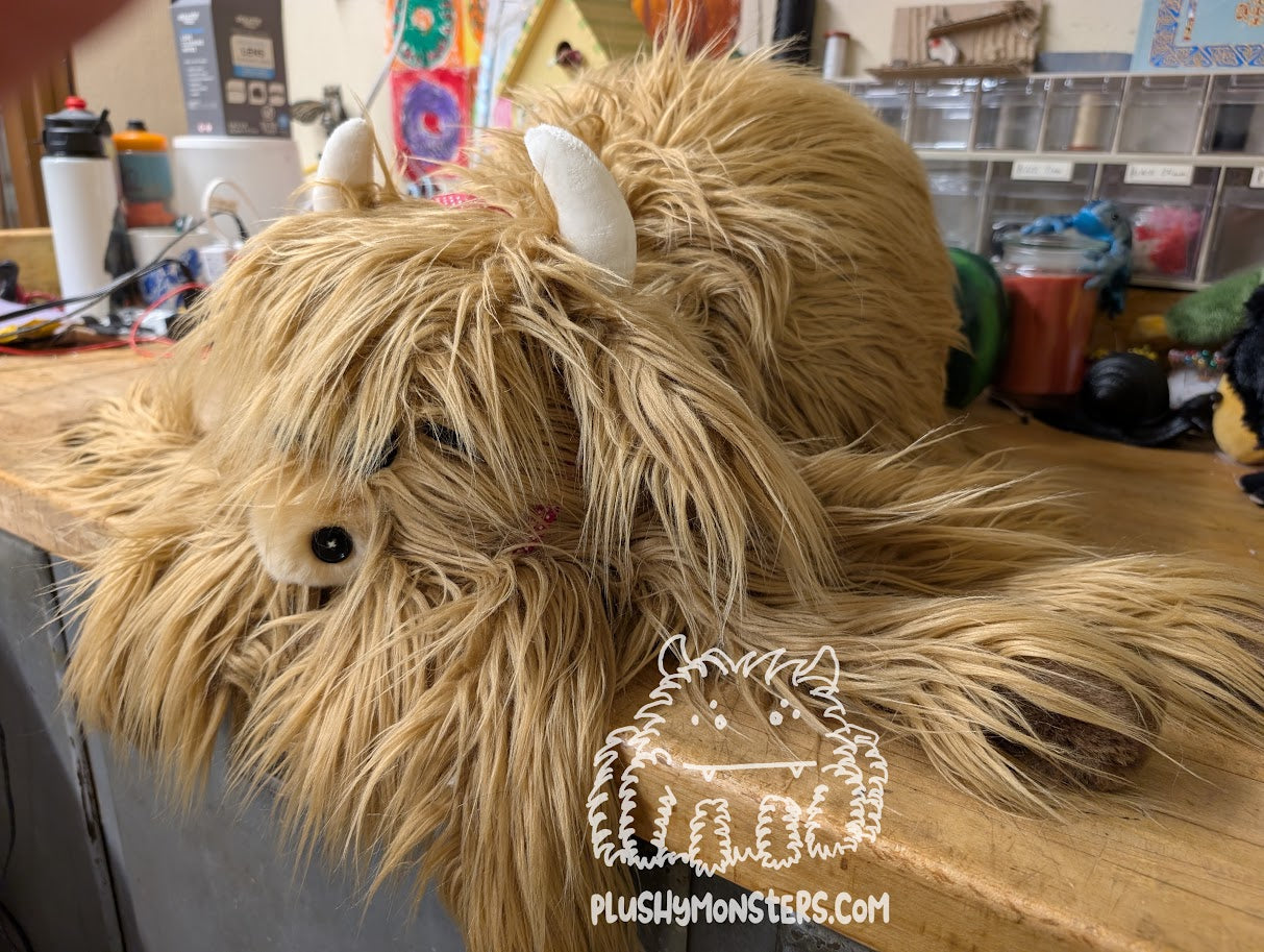 Delilah, Highland Cow Spider in Disguise - Weighted Middlin'