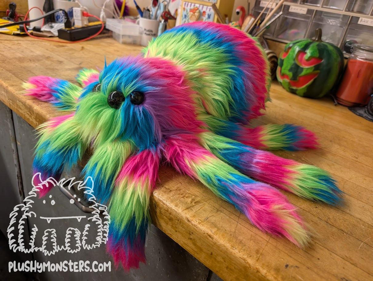 Lil' Stu with Oversized Eyes! - Weighted Lil' Guy