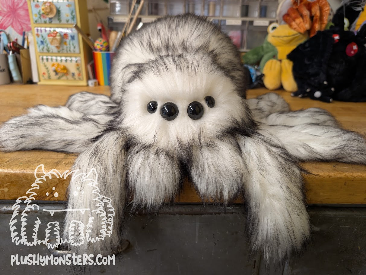 Lil' Oreo! With Oversized Eyes! - Weighted Lil' Guy