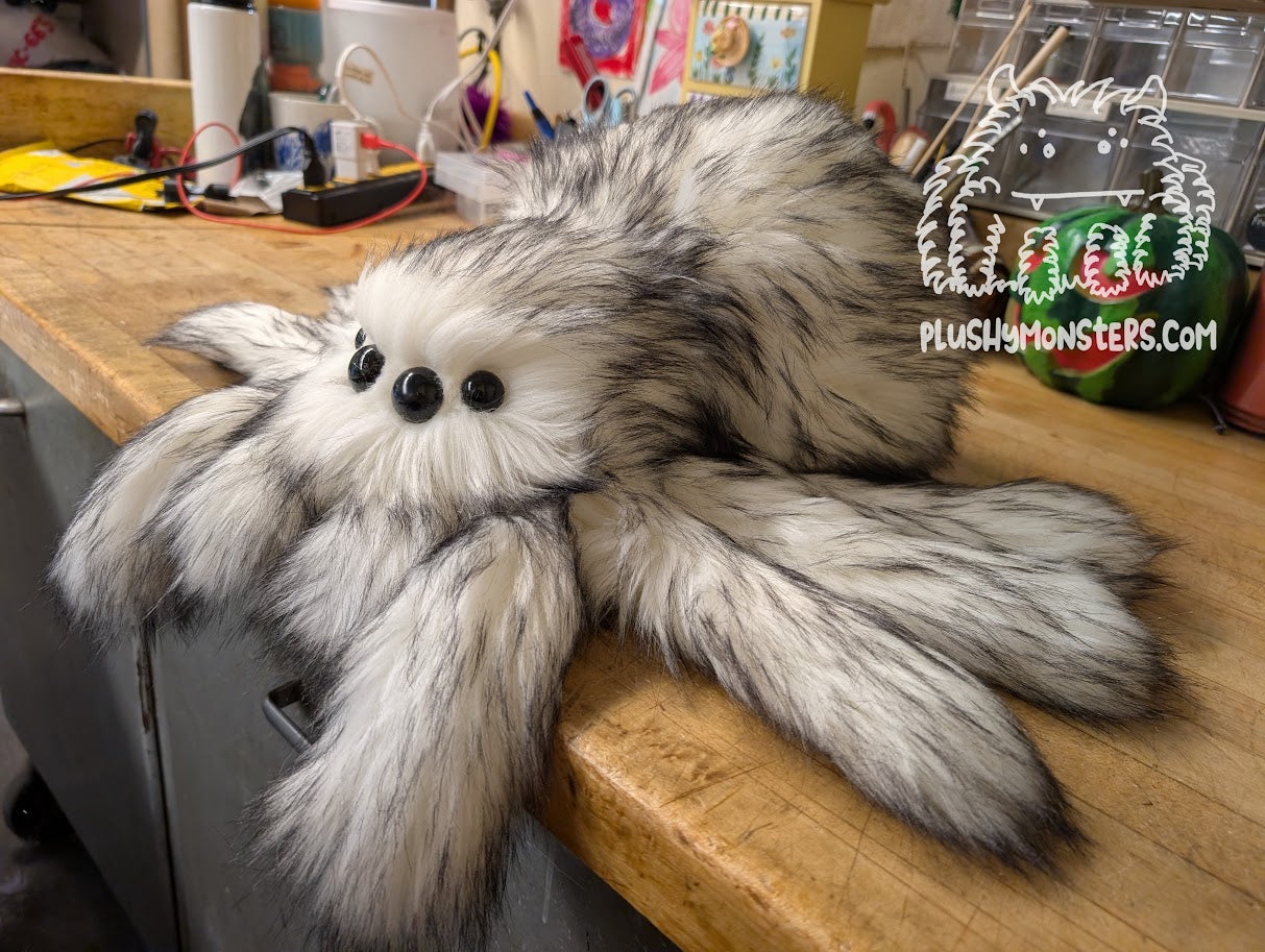 Lil' Oreo! With Oversized Eyes! - Weighted Lil' Guy