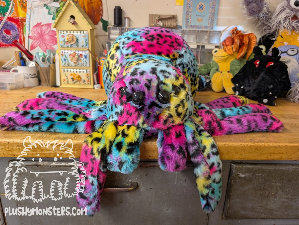 Rainbow Leopard! With Oversized Eyes! - Weighted Middlin'