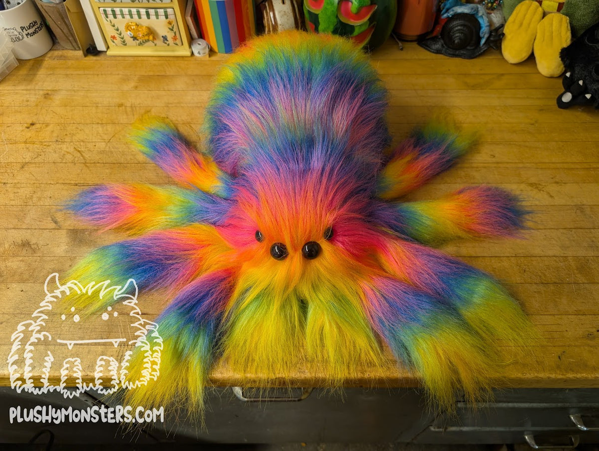 Lil' Critter with Oversized Eyes! - Weighted Lil' Guy