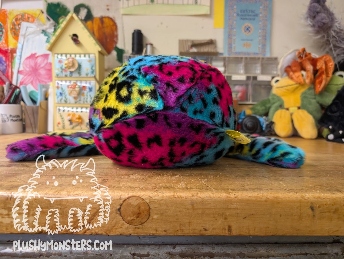 Lil' Rainbow Leopard! With Oversized Eyes! (1/2) - Weighted Lil' Guy