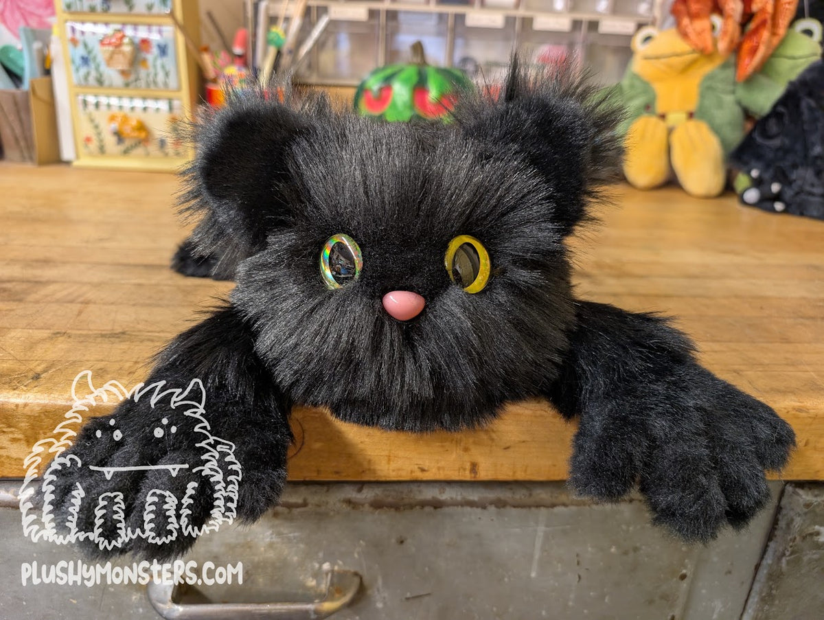 Little Munchkin! - Little Weighted Cat Nerd